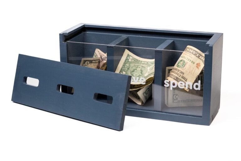 Cuál es la Mejor Caja Para Guardar Dinero y Cómo Elegirla 6 alcancia segura con billetes y monedas