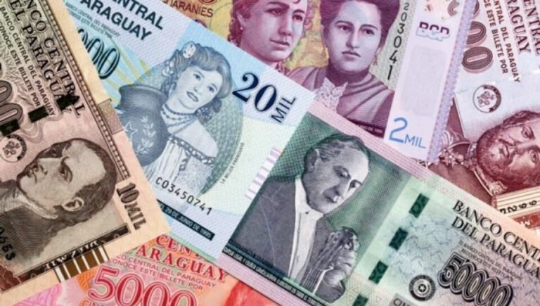 Cuál es la tasa de cambio actual del guaraní paraguayo a peso argentino 15 billetes de guarani y peso argentino juntos