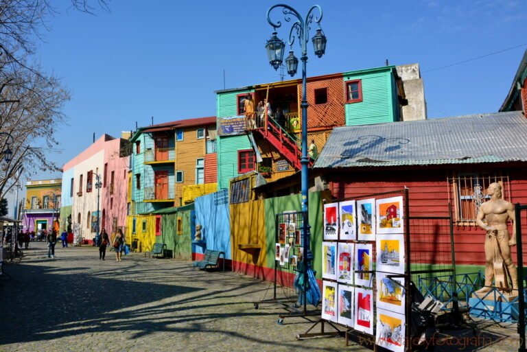Qué lugares turísticos no te podés perder en La Boca, Bs As 20 caminito colorido en barrio la boca buenos aires