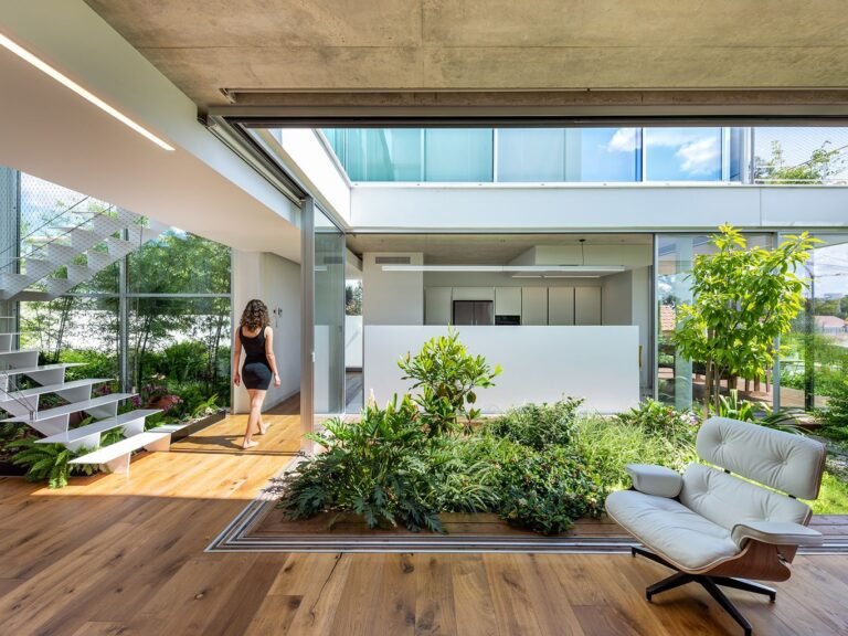 Dónde Está Ubicada La Nueva Casa Pilar y Qué Ofrece 24 casa moderna con jardin y balcones abiertos