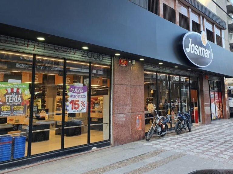 fachada tienda minorista monte grande