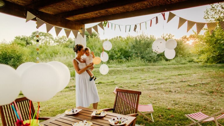 Qué servicios ofrece Le Jardin en Punta del Este para eventos 16 jardin elegante decorado para evento al aire libre