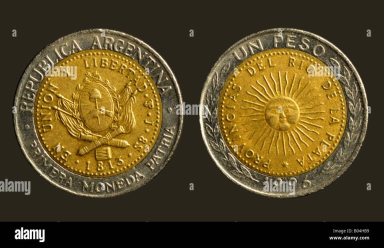Cómo Es La Moneda De Un Peso Argentino Y Cuáles Son Sus Características 16 moneda argentina un peso vista detalle close up