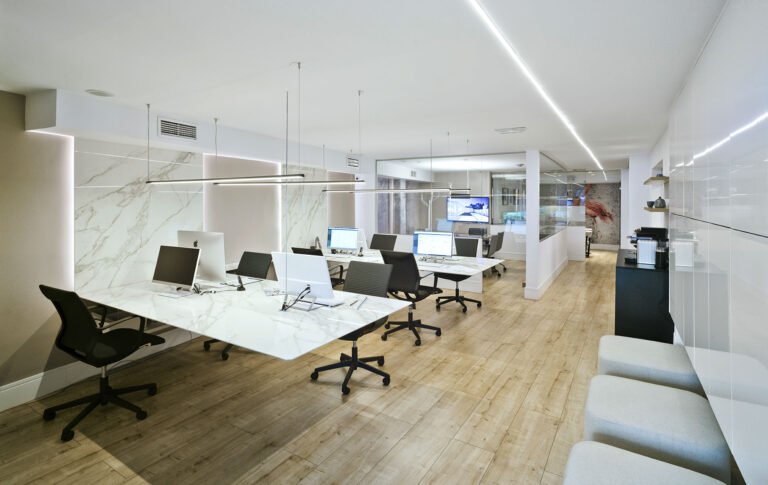 Cuál es el número para contratar Claro y qué servicios ofrece 20 oficina de atencion al cliente claro moderna