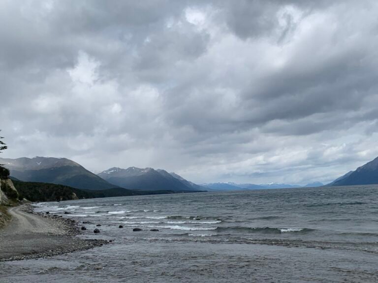 Qué Actividades Se Pueden Hacer en Lago Escondido, Río Negro 7 Qué Actividades Se Pueden Hacer en Lago Escondido, Río Negro