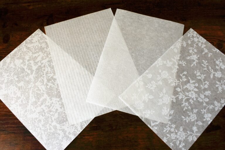 papeles especiales variados en tienda artistica