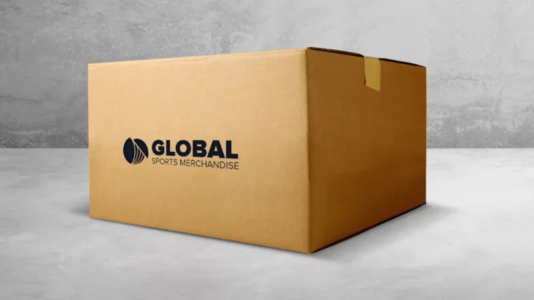 paquete en caja con logo de envio global