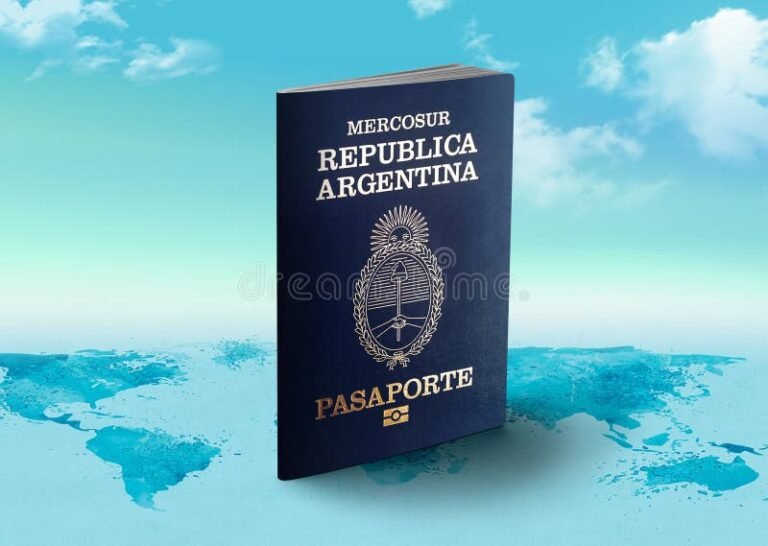 Cómo Pueden Los Extranjeros Obtener El Pasaporte Argentino Fácilmente 29 pasaporte argentino con fondo de mapa mundial