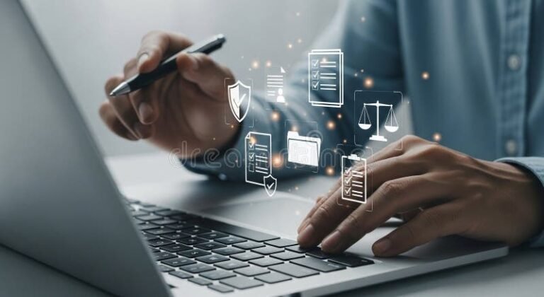 Cómo Realizar Trámites a Distancia Para Obtener el Permiso de Circulación 17 persona usando computadora y documentos legales