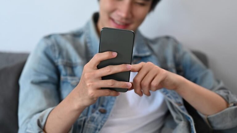 Cómo puedo comunicarme con la empresa Claro rápidamente 19 persona usando telefono movil con senal clara