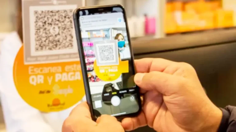 Cómo puedo solicitar la devolución del IVA con Cuenta DNI 9 persona usando telefono movil para banca digital