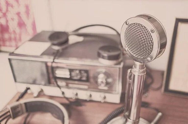 Cuáles son las mejores radios FM para escuchar en La Plata 17 radio fm antigua con antena en ciudad