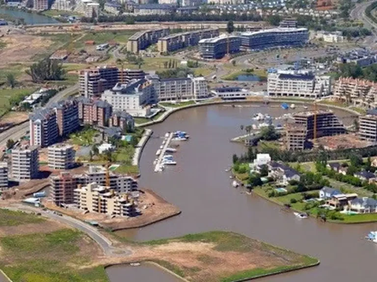 Qué características tiene la Bahía Grande en Nordelta Río